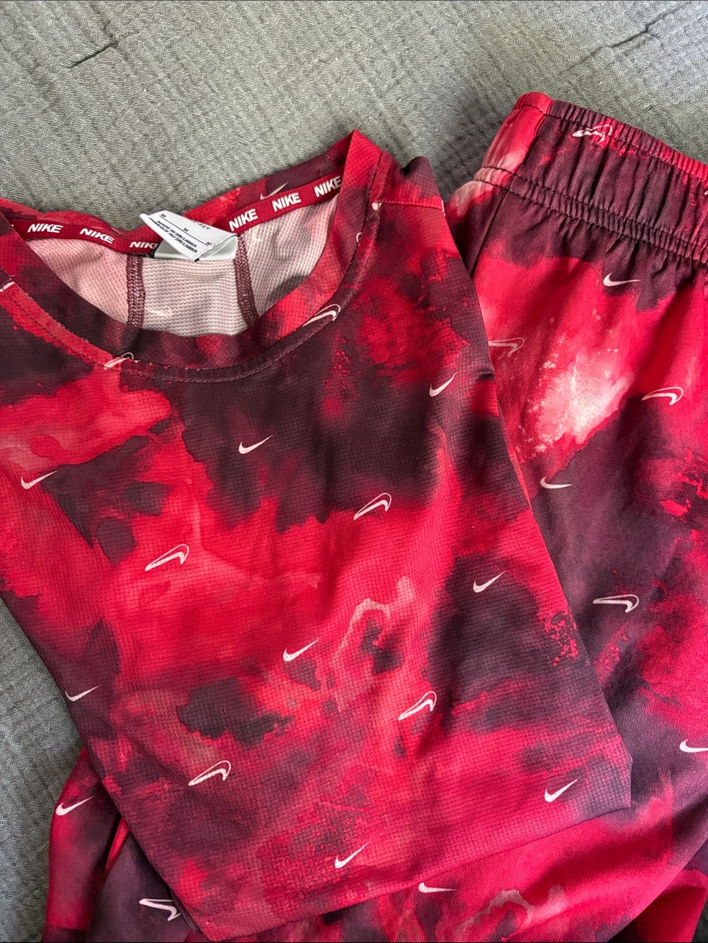 ♥️Nike Kids Red and Black Tie-Dye Matching Set